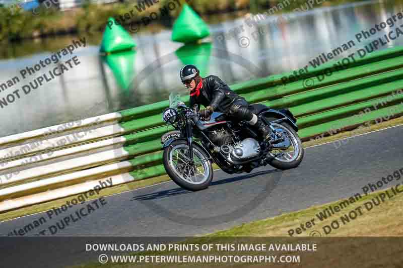 Vintage motorcycle club;eventdigitalimages;mallory park;mallory park trackday photographs;no limits trackdays;peter wileman photography;trackday digital images;trackday photos;vmcc festival 1000 bikes photographs